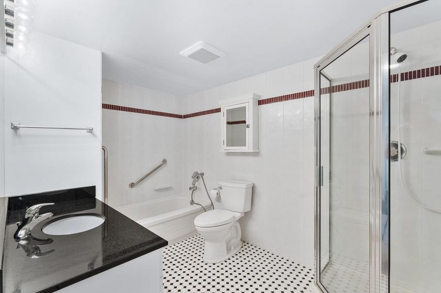 910 1500 Howe Street Vancouver, BC - 13
