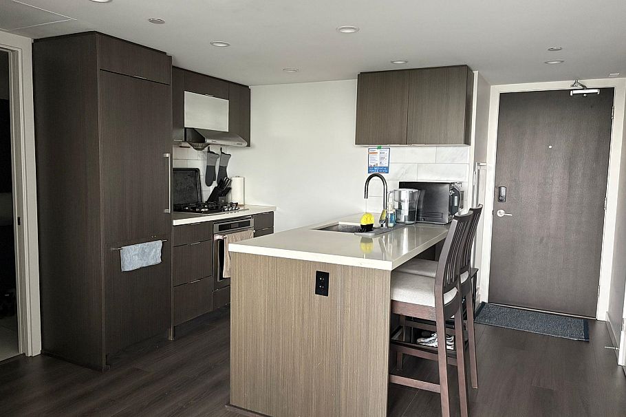 2402 8189 Cambie Street Vancouver, BC - 7