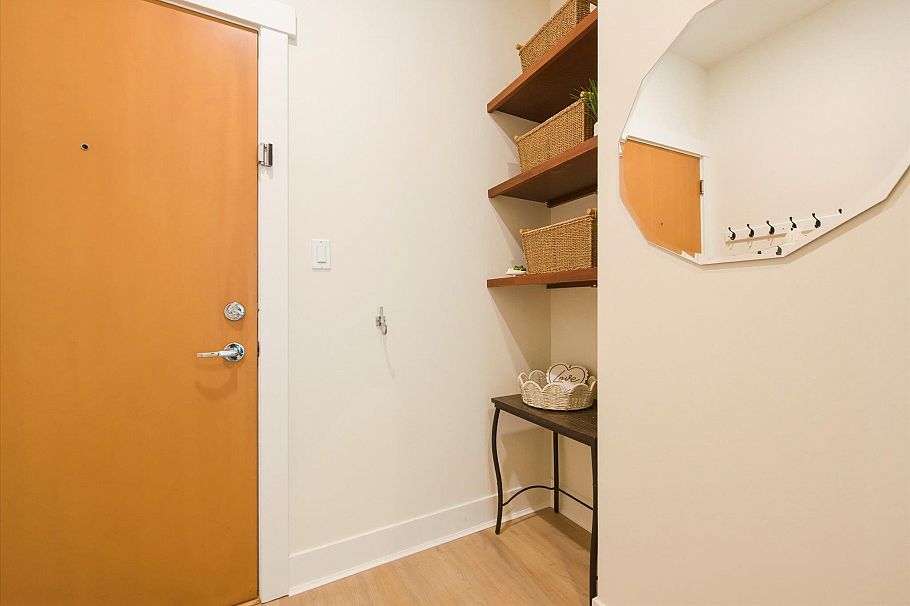308 1111 E 27th Street North Vancouver, BC - 17