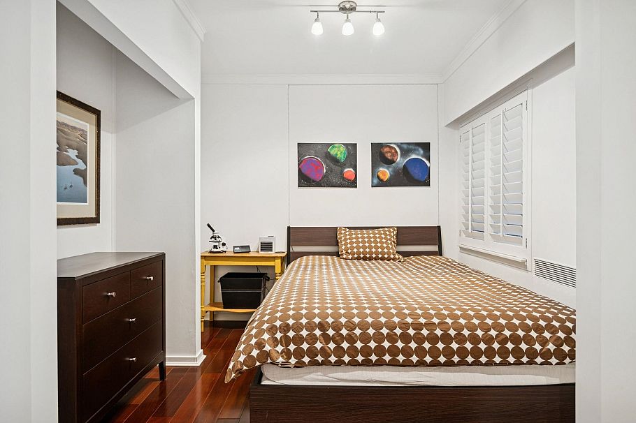 3814 W 11 Avenue Vancouver, BC - 22