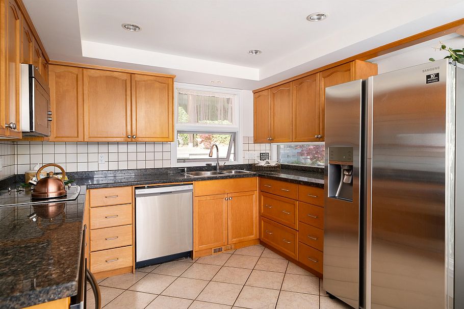 4793 Strathcona Road North Vancouver, BC - 21