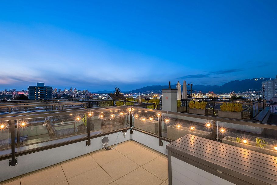 1847 Adanac Street Vancouver, BC - 34
