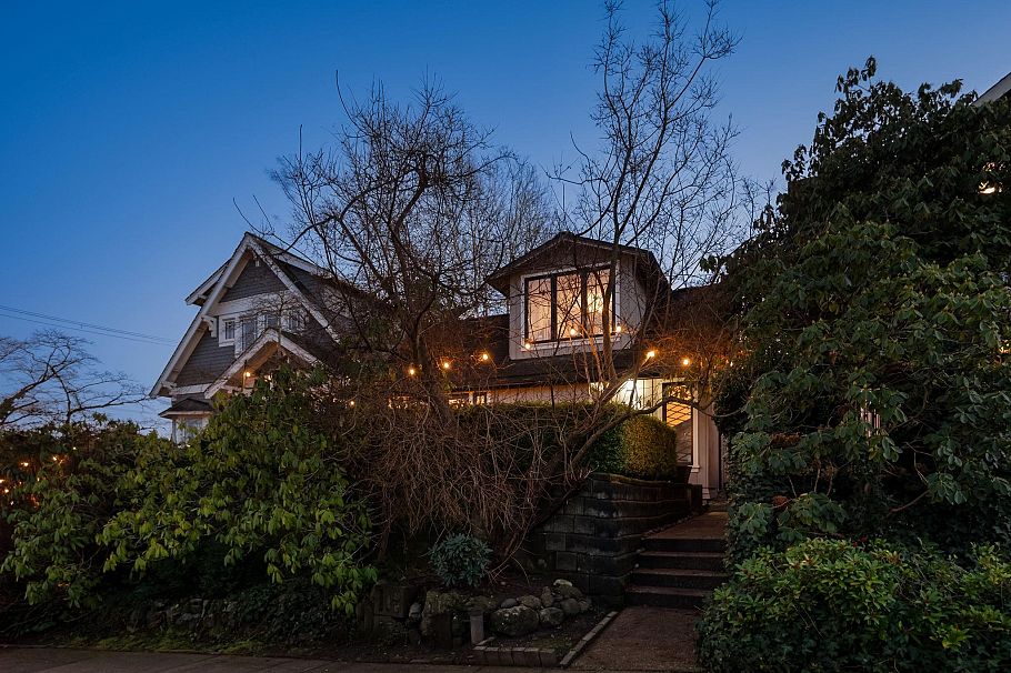 3814 W 11 Avenue Vancouver, BC - 35
