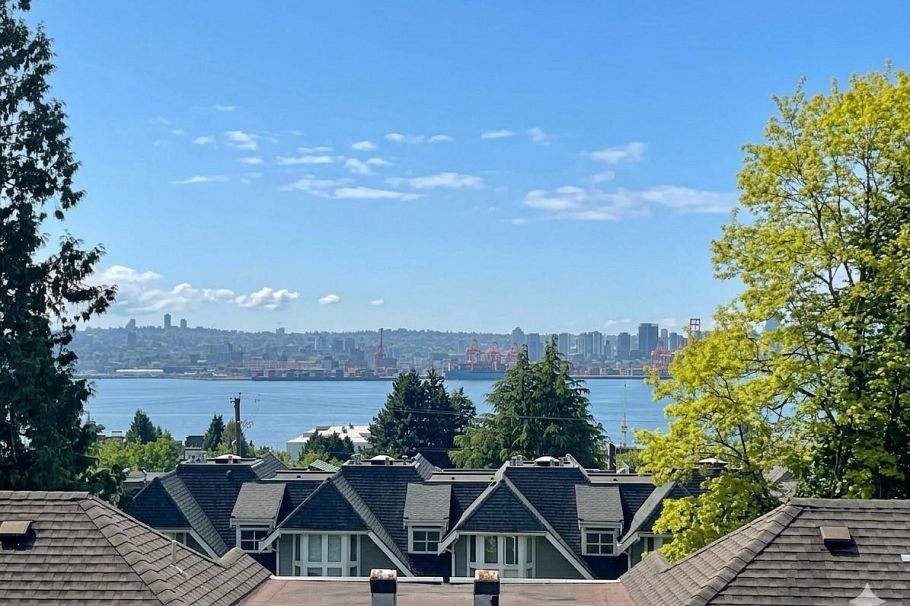 7 232 E 6th Street North Vancouver, BC - 1