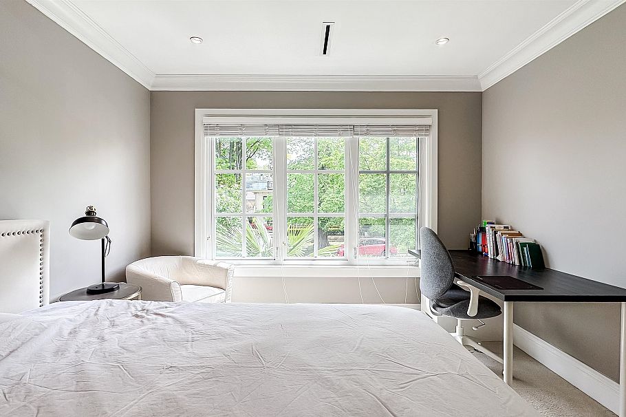 3941 W 11th Avenue Vancouver, BC - 25