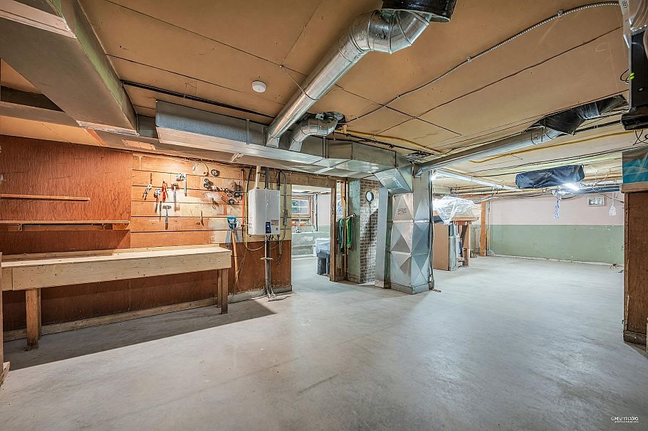 2245 W 22nd Avenue Vancouver, BC - 25