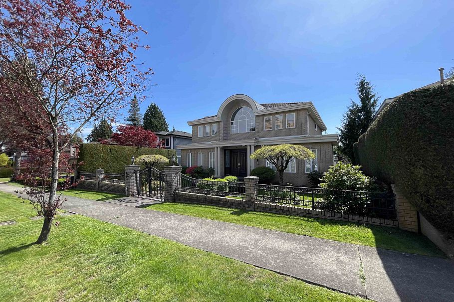 1120 W 58th Avenue Vancouver, BC - 4