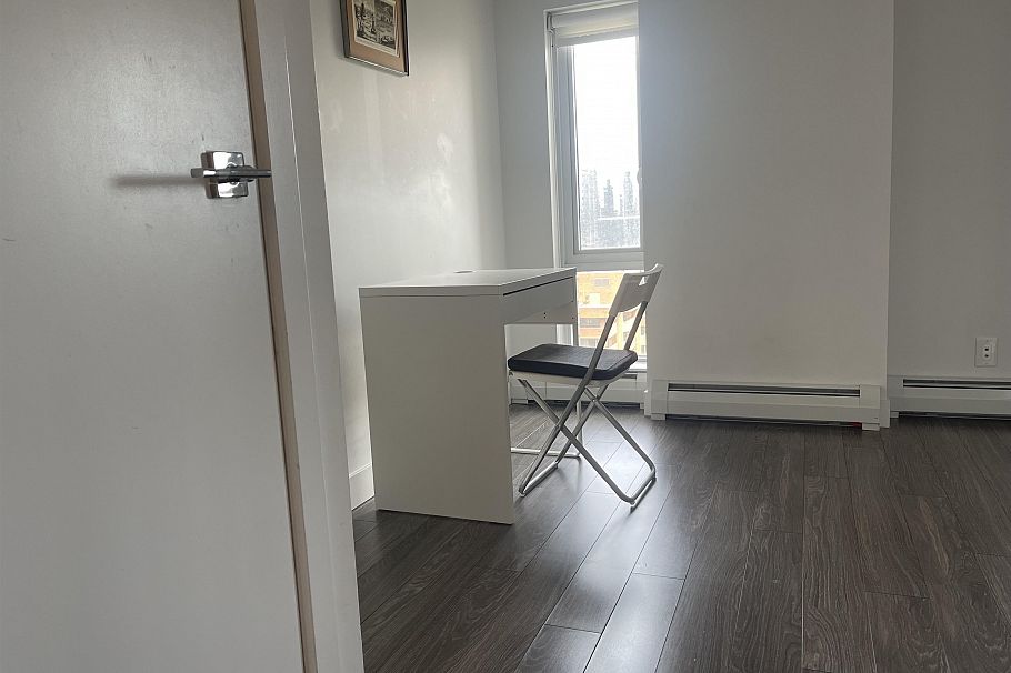 2703 1283 Howe Street Vancouver, BC - 14