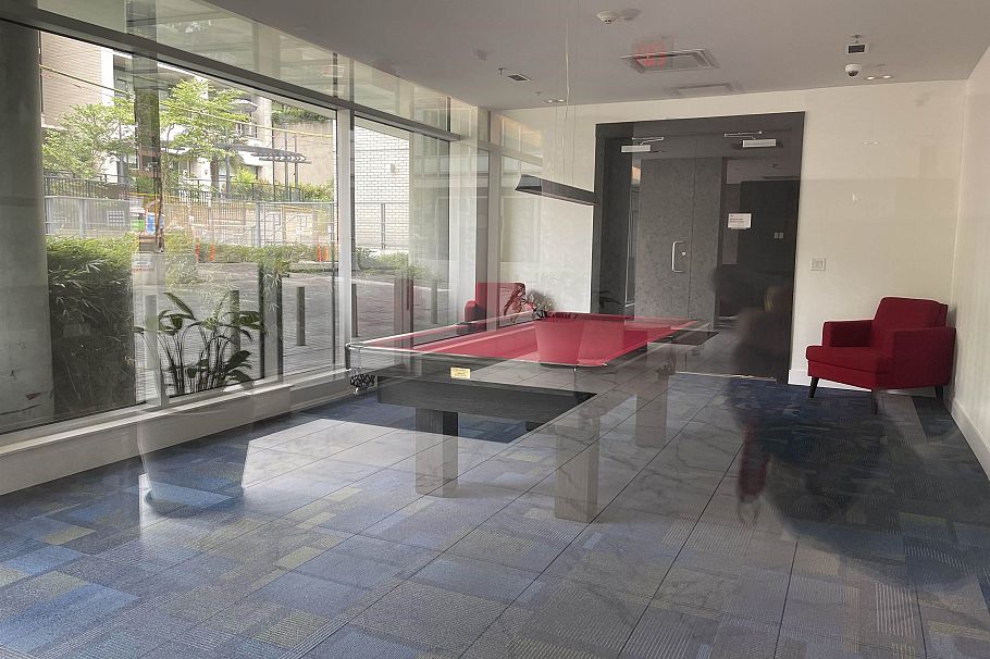 2703 1283 Howe Street Vancouver, BC - 23