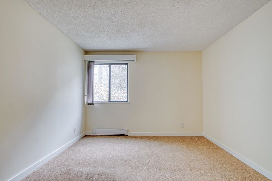 309 1422 E 3rd Avenue Vancouver, BC - 9