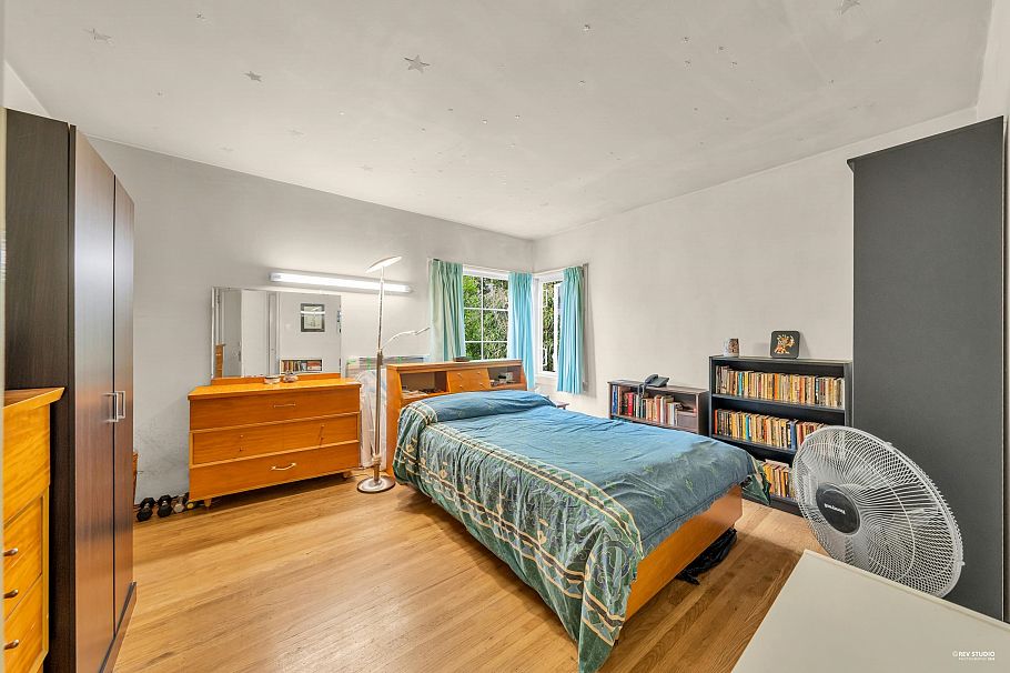 2245 W 22nd Avenue Vancouver, BC - 18