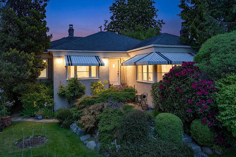2245 W 22nd Avenue Vancouver, BC - 32