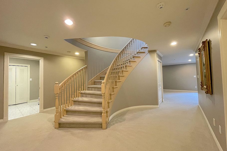 1120 W 58th Avenue Vancouver, BC - 28