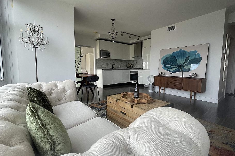 2703 1283 Howe Street Vancouver, BC - 2