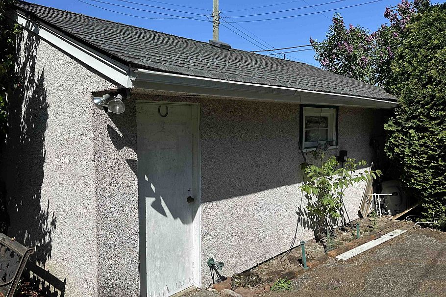 4132 Balkan Street Vancouver, BC - 4
