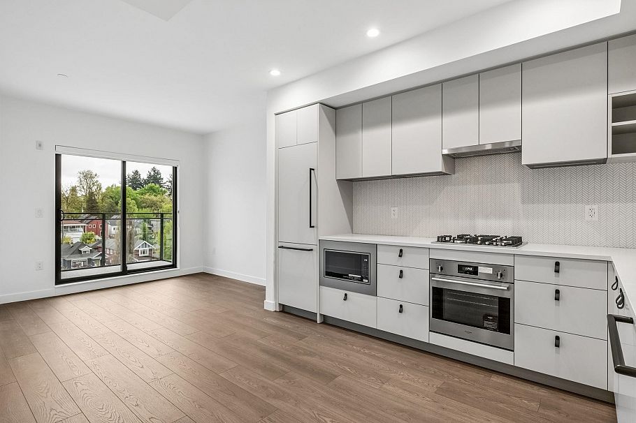 610 1680 E 12th Avenue Vancouver, BC - 9