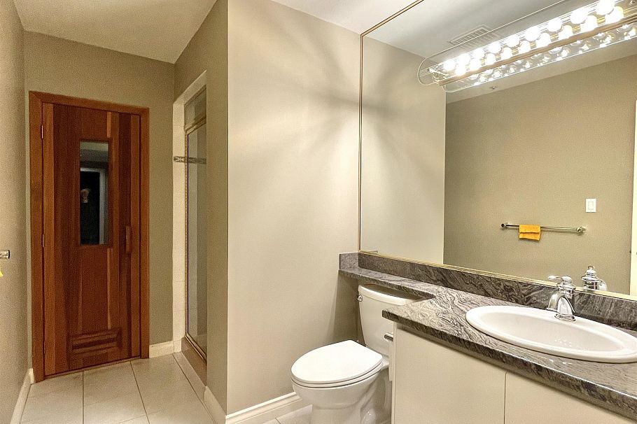 1120 W 58th Avenue Vancouver, BC - 29