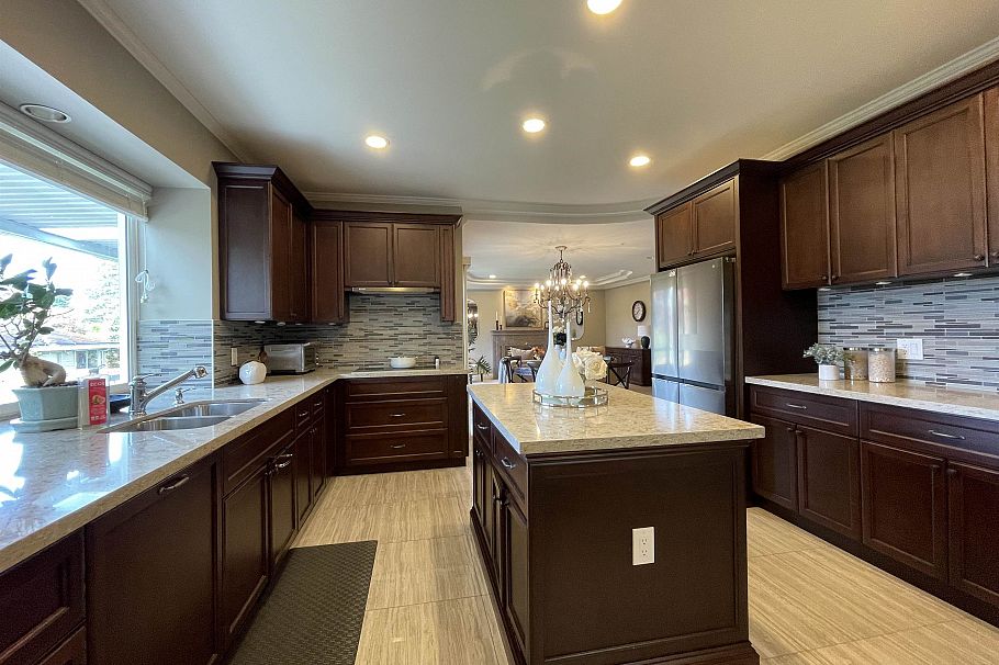 1120 W 58th Avenue Vancouver, BC - 15