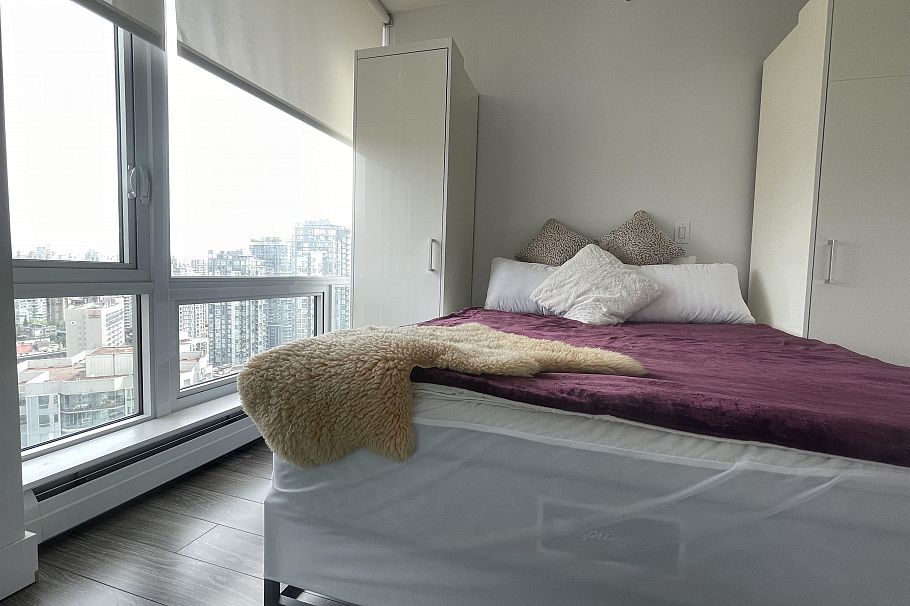 2703 1283 Howe Street Vancouver, BC - 12