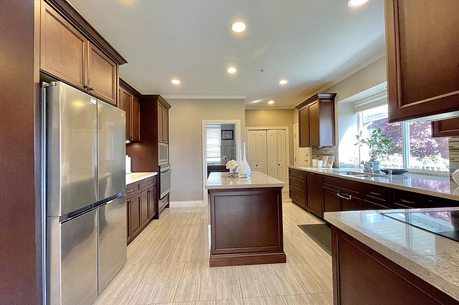 1120 W 58th Avenue Vancouver, BC - 13