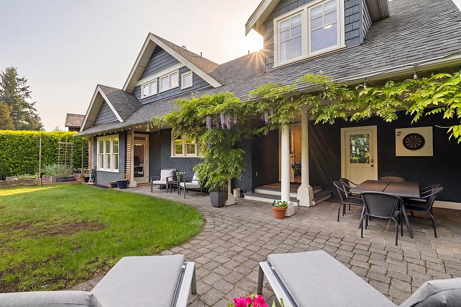 3586 Emerald Drive North Vancouver, BC - 30