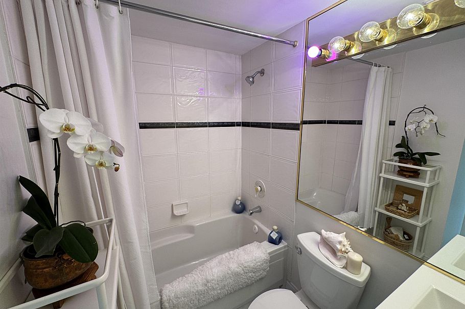 311 1630 W 1st Avenue Vancouver, BC - 13