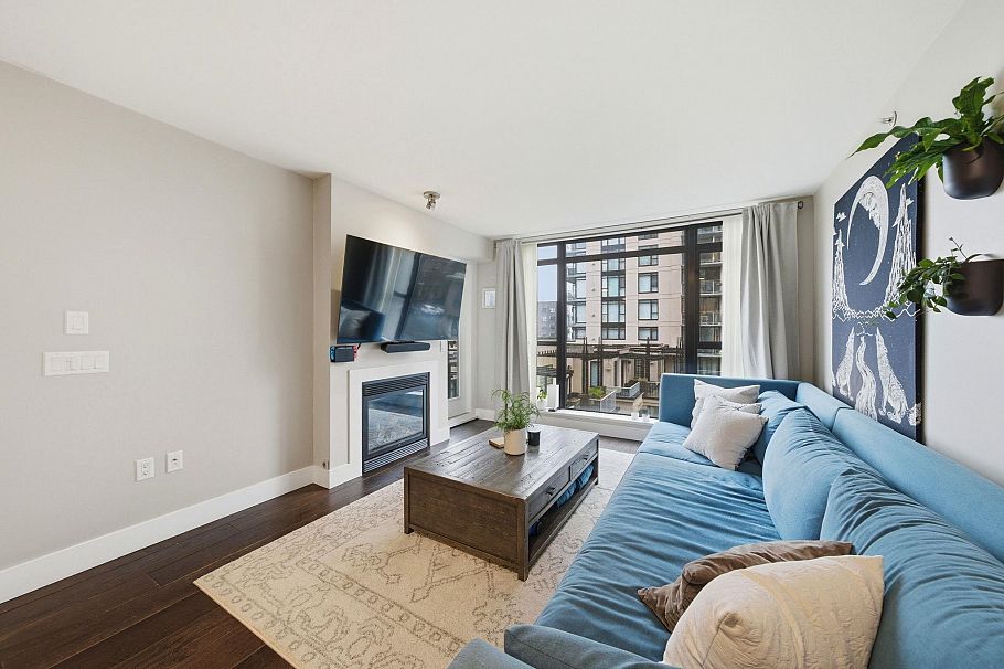 405 155 W 1st Street North Vancouver, BC - 11