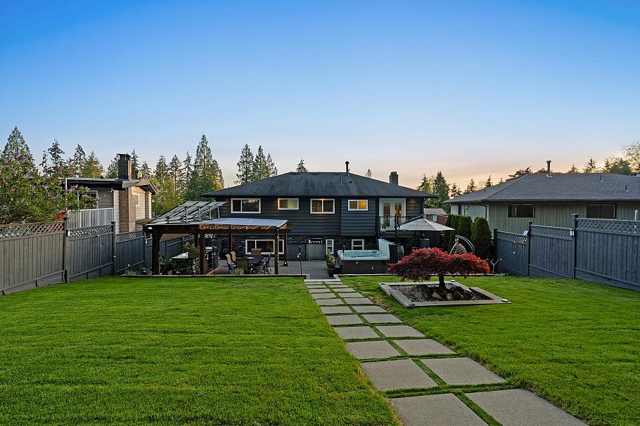 906 Strathaven Drive North Vancouver, BC - 31