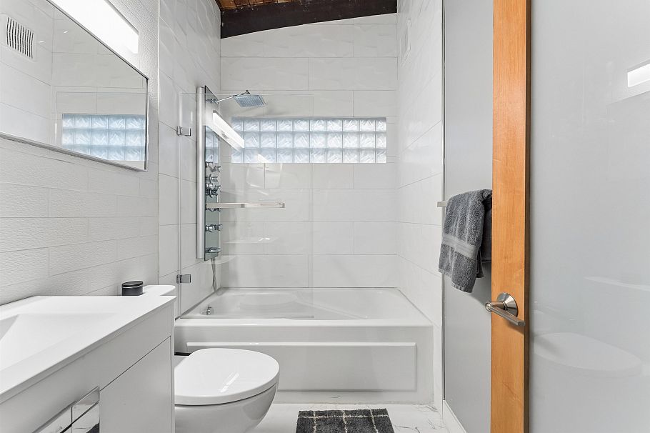 808 Seymour Boulevard North Vancouver, BC - 24