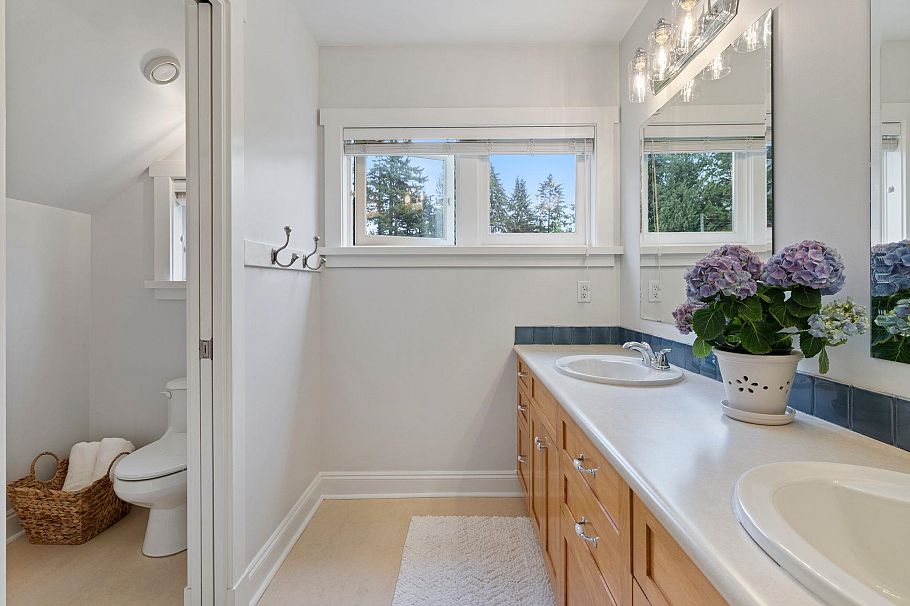 3586 Emerald Drive North Vancouver, BC - 20