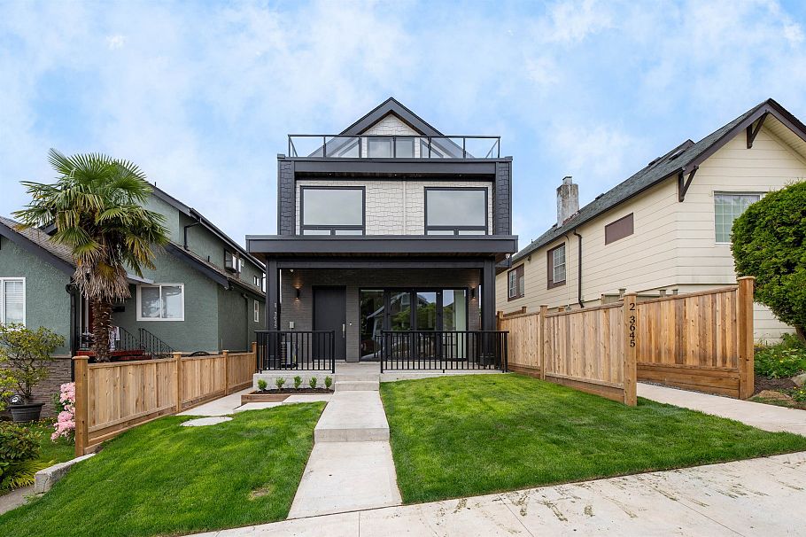 1 3645 Dundas Street Vancouver, BC - 25