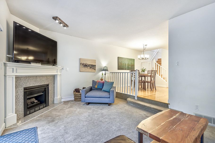 2 3939 Indian River Drive North Vancouver, BC - 19