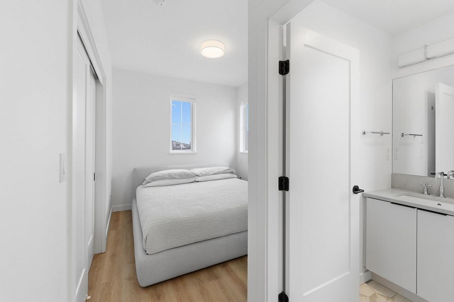 13 237 Ridgeway Avenue North Vancouver, BC - 27