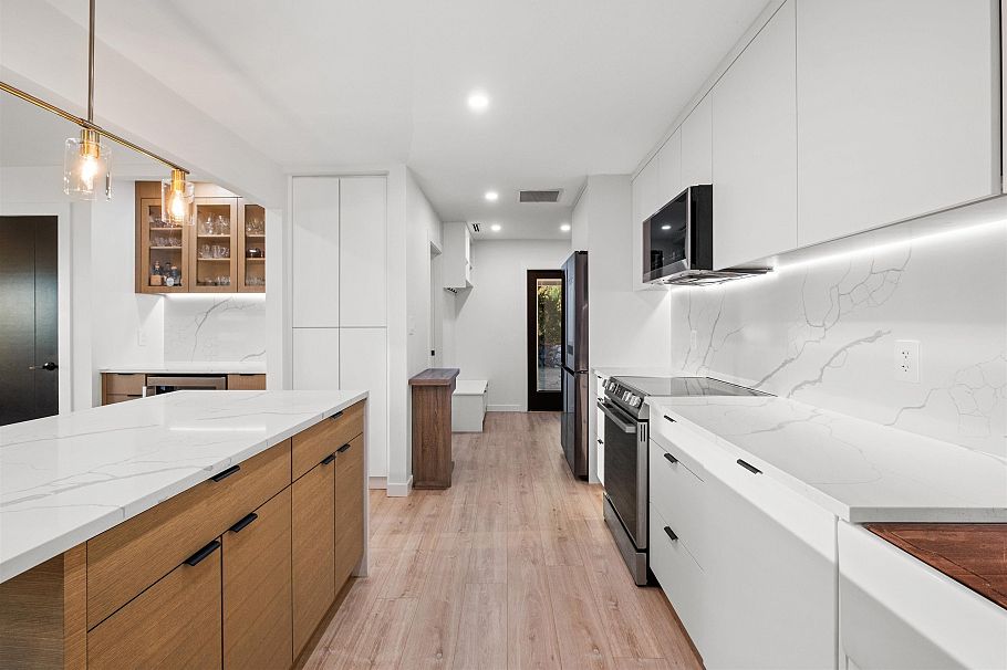 3812 Dalkeith Drive North Vancouver, BC - 7
