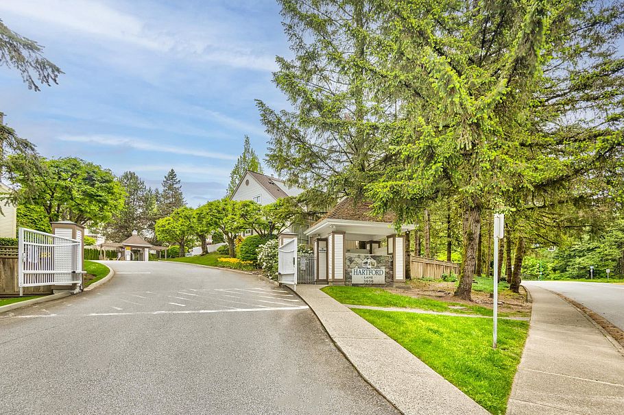 2 3939 Indian River Drive North Vancouver, BC - 40