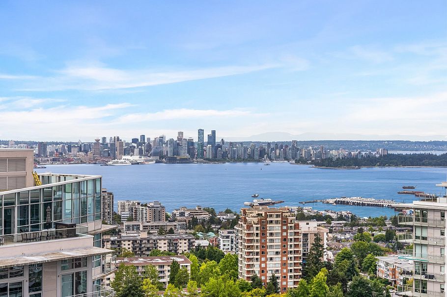 2105 125 E 14th Street North Vancouver, BC - 21