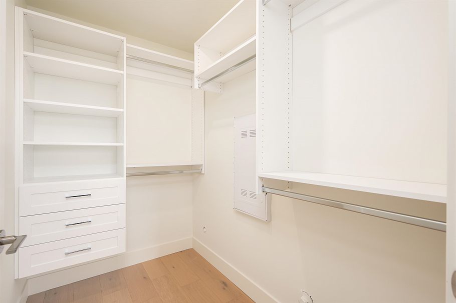 1 3645 Dundas Street Vancouver, BC - 16