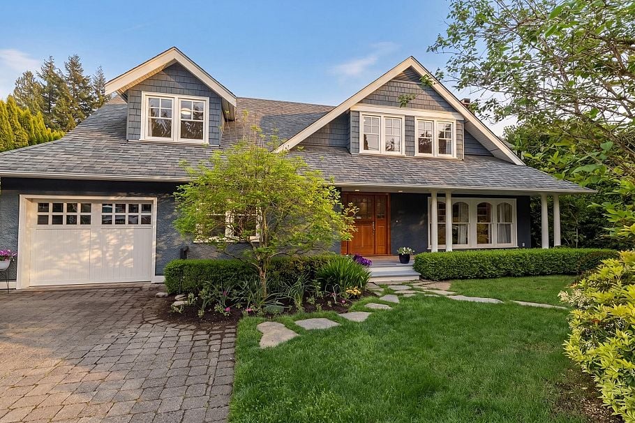 3586 Emerald Drive North Vancouver, BC - 1