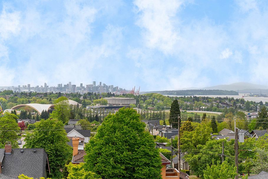2 3645 Dundas Street Vancouver, BC - 21
