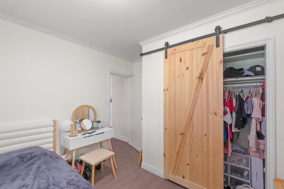 962 Whitchurch Street North Vancouver, BC - 16