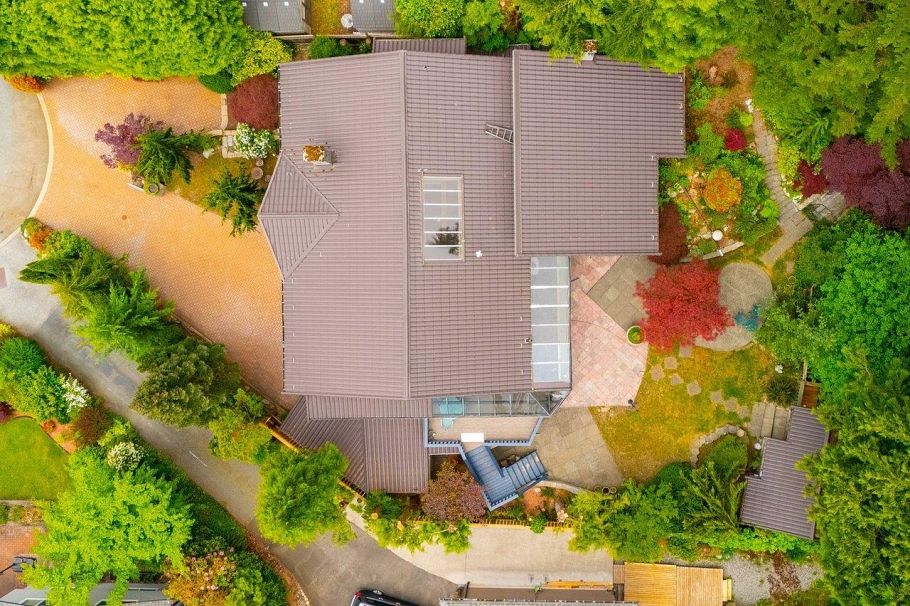4786 Armour Court North Vancouver, BC - 1