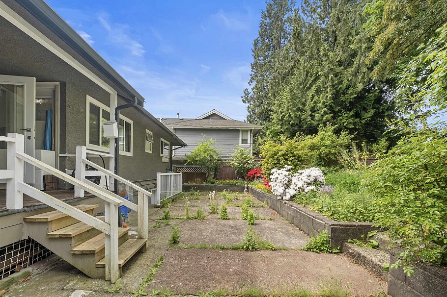 962 Whitchurch Street North Vancouver, BC - 13