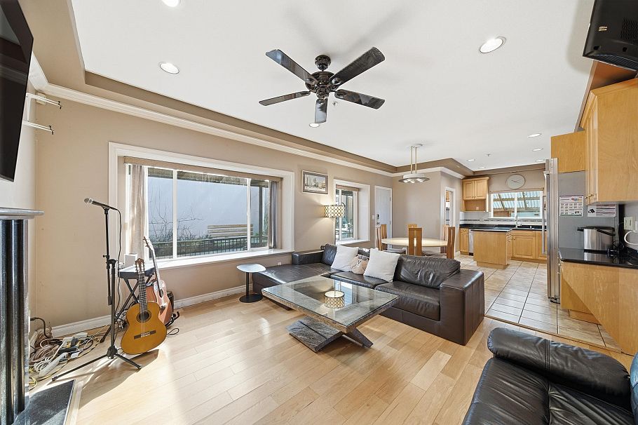 7962 Victoria Drive Vancouver, BC - 14