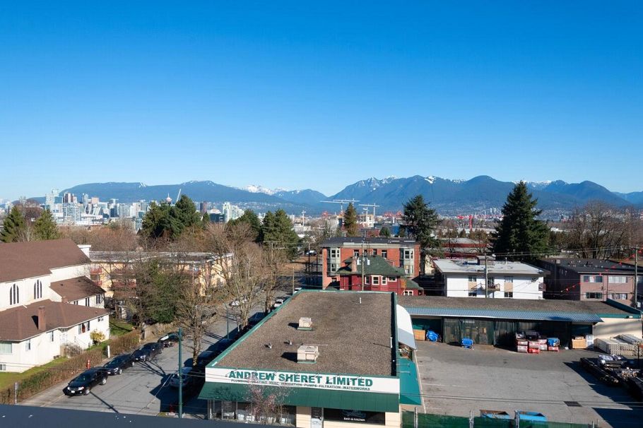 310 2520 Guelph Street Vancouver, BC - 25
