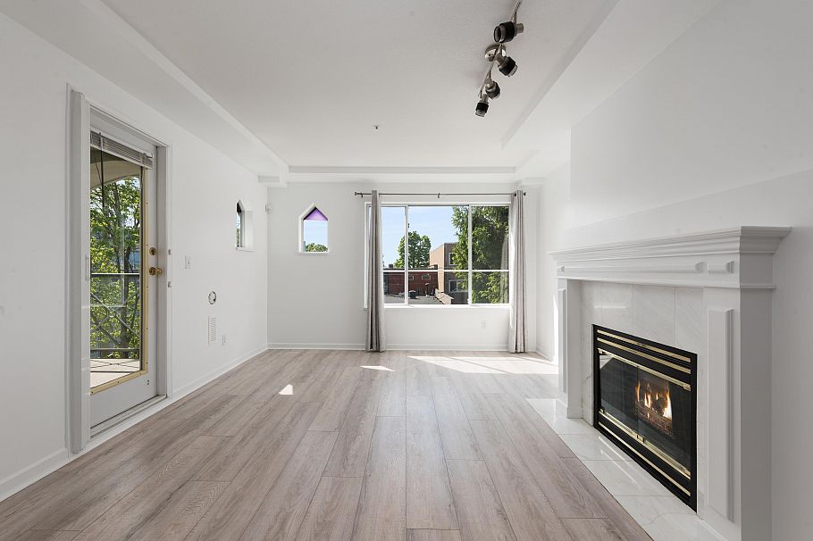 304 6475 Chester Street Vancouver, BC - 1