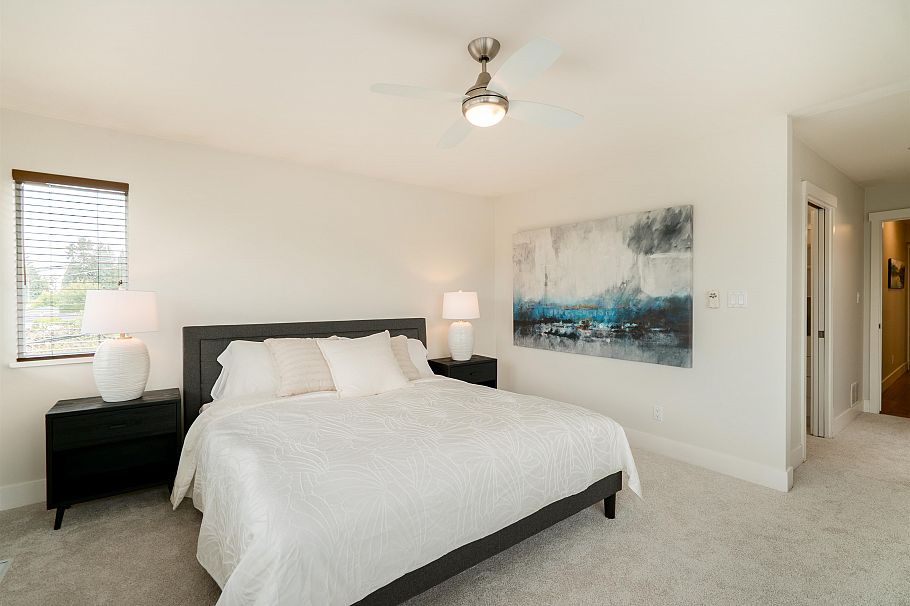 939 Calverhall Street North Vancouver, BC - 15