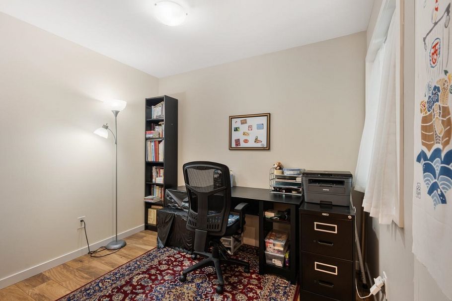 305 1611 E 3rd Street Vancouver, BC - 4