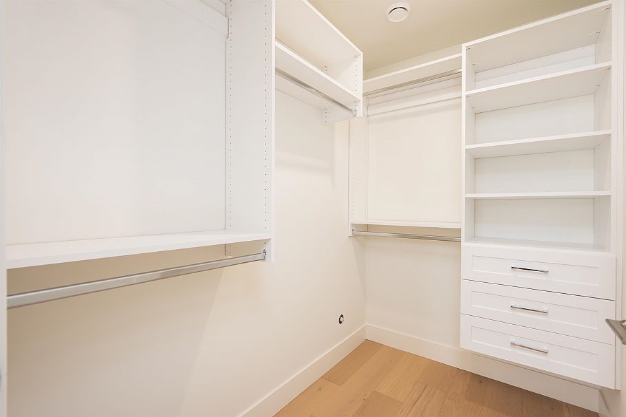 2 3645 Dundas Street Vancouver, BC - 13