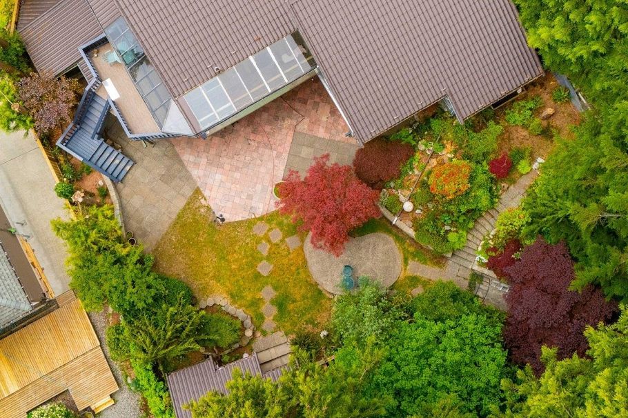 4786 Armour Court North Vancouver, BC - 35