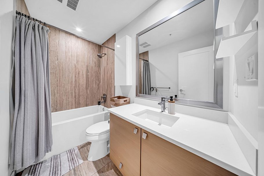2021 W 10th Avenue Vancouver, BC - 13